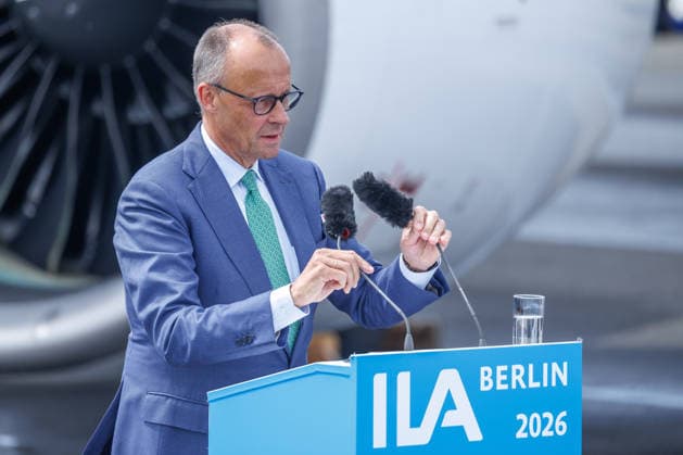Eröffnungsrundgang auf der ILA Bundeskanzler Friedrich Merz (CDU) bei einem Eröffnungsrundgang auf der ILA in Berlin-Brandenburg am 10.06.2026. Berlin Deutschland *** Opening tour of the ILA Federal Chancellor Friedrich Merz CDU during an opening tour of the ILA in Berlin Brandenburg on 10 06 2026 Berlin Germany