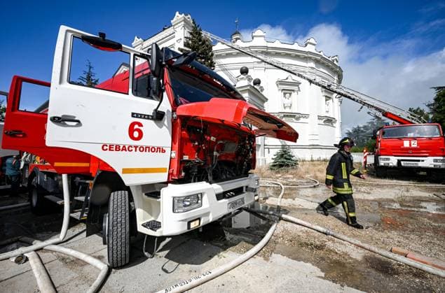 Russia Ukraine Drone Attack 9187279 10.06.2026 Firetrucks are seen outside the Defence of Sevastopol 1854-1855 panorama museum, in Sevastopol, Republic of Crimea, Russia. Earlier in the day, Sevastopol Governor Mikhail Razvozhayev said that a Ukrainian fixed-wing drone had struck the building of the museum during the night. A masterpiece by Franz Roubaud housed in the museum has been nearly destroyed, the official said. Konstantin Mihalchevskiy Sputnik Sevastopol Russia  Copyright: xKonstantinxMihalchevskiyx