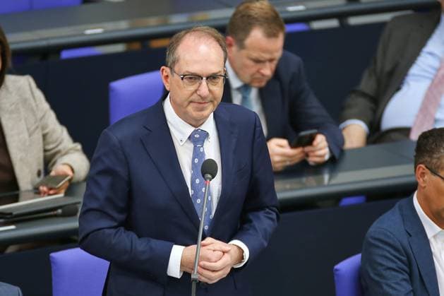 Berlin, Deutschland, 10.06.2026: Deutscher Bundestag: 82. Bundestagssitzung: Bundesminister des Innern Alexander Dobrindt (CSU) *** Berlin, Germany, 10 06 2026 German Bundestag 82 Bundestag session Federal Minister of the Interior Alexander Dobrindt CSU Copyright: xdtsxNachrichtenagenturx dts_122344