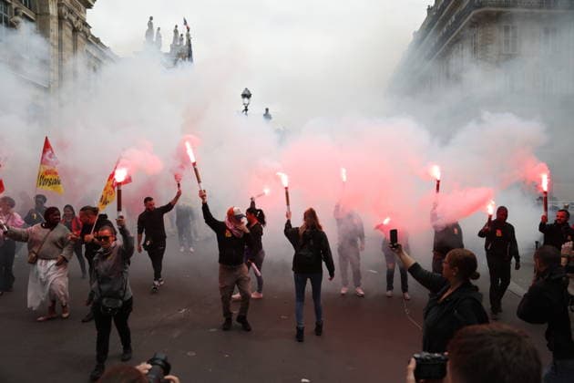 SNCF workers take part in a demonstration during a national strike in Paris PARIS, FRANCE - JUNE 10: SNCF workers take part in a demonstration during a national strike in Paris, France on June 10, 2026. Railway unions called for the action to protest against company reorganizations and working conditions. Mohamad Salaheldin Abdelghani Alsayed Anadolu Paris France. Editorial use only. Please get in touch for any other usage.  Copyright: x2026xAnadoluxMohamadxSalaheldinxAbdelghanixAlsayedx