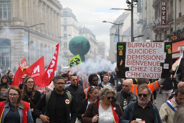 SNCF workers take part in a demonstration during a national strike in Paris PARIS, FRANCE - JUNE 10: SNCF workers take part in a demonstration during a national strike in Paris, France on June 10, 2026. Railway unions called for the action to protest against company reorganizations and working conditions. Mohamad Salaheldin Abdelghani Alsayed Anadolu Paris France. Editorial use only. Please get in touch for any other usage.  Copyright: x2026xAnadoluxMohamadxSalaheldinxAbdelghanixAlsayedx