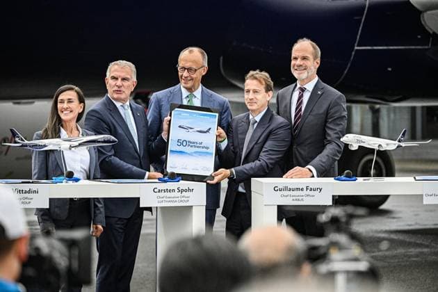 Internationale Luftfahrtausstellung ILA Bundeskanzler Friedrich Merz (CDU) ** NUR FÜR REDAKTIONELLE ZWECKE ** EDITORIAL USE ONLY **<p>Internationale Luftfahrtausstellung ILA Bundeskanzler Friedrich Merz (CDU) Von nachhaltigen Antrieben für die zivile Luftfahrt über hochmoderne Drohnen im Defence-Bereich bis hin zu modernster Satellitentechnik für aktuelle und.künftige Weltraummissionen: Die ILA Berlin zeigt die Zukunft der Luft- und Raumfahrt. 750 Aussteller aus 37 Ländern präsentieren die neuesten Innovationen und Entwicklungen der Branche. Darüber hinaus werden rund 100 Fluggeräte am Boden und in der Luft zu erleben sein, fotografiert am 10.06.2026 in Berlin. Berlin Berlin Berlin Copyright: MaurizioxGambarini *** International Copyright: MaurizioxGambarini doc868963jqu51aiz3scf5 ,EDITORIAL USE ONLY