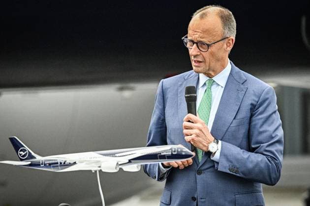 Internationale Luftfahrtausstellung ILA Bundeskanzler Friedrich Merz (CDU) ** NUR FÜR REDAKTIONELLE ZWECKE ** EDITORIAL USE ONLY **<p>Internationale Luftfahrtausstellung ILA Bundeskanzler Friedrich Merz (CDU) Von nachhaltigen Antrieben für die zivile Luftfahrt über hochmoderne Drohnen im Defence-Bereich bis hin zu modernster Satellitentechnik für aktuelle und.künftige Weltraummissionen: Die ILA Berlin zeigt die Zukunft der Luft- und Raumfahrt. 750 Aussteller aus 37 Ländern präsentieren die neuesten Innovationen und Entwicklungen der Branche. Darüber hinaus werden rund 100 Fluggeräte am Boden und in der Luft zu erleben sein, fotografiert am 10.06.2026 in Berlin. Berlin Berlin Berlin Copyright: MaurizioxGambarini *** International Copyright: MaurizioxGambarini doc86899td6rax1hqwvnpyb ,EDITORIAL USE ONLY