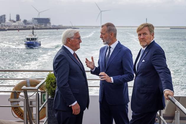 Den Haag, The Netherlands, 2026-06-10 17:34:23 THE HAGUE, 10-06-2026, Port of Rotterdam At the invitation of His Majesty the King - King Willem-Alexander and Queen Maxima, the Federal President of Germany, Frank-Walter Steinmeier, is paying a state visit to the Netherlands. He is accompanied by his wife, Elke Büdenbender. PHOTO: NLBeeld Robert Meerding In the photo: The visit of King Willem-Alexander and Federal President Steinmeier to the Port of Rotterdam begins with a tour of Porthos. During the tour, the King and the Federal President receive an explanation of the project s operation and visit the compressor facilities on the Maasvlakte. In the photo: King Willem-Alexander Credit: NL Beeld Robert Meerding Inc  Copyright: xx x