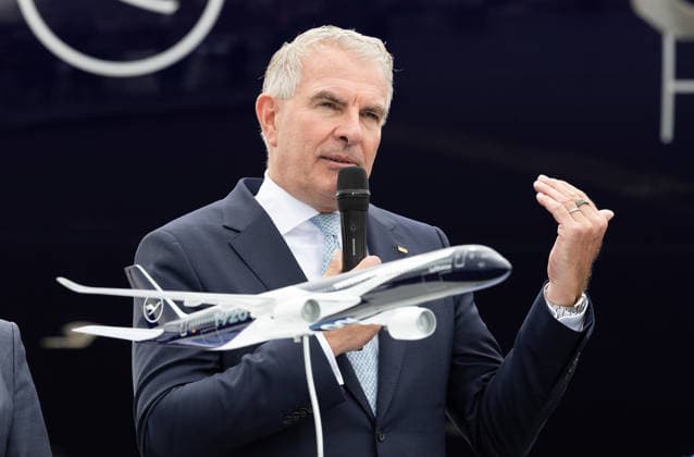 10.06.2026, xjrdrx, Wirtschaft ILA Berlin, Internationale Luft - und Raumfahrtausstellung, v.l. Carsten Spohr (Vorstandsvorsitzender Lufthansa) Berlin *** 10 06 2026, xjrdrx, Economy ILA Berlin, International Aerospace Exhibition, f l Carsten Spohr Chairman Lufthansa Berlin