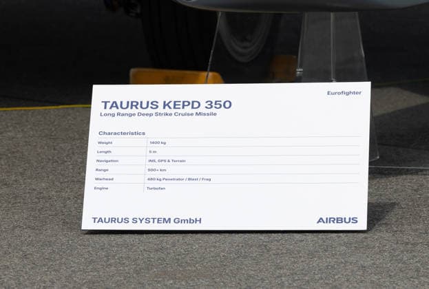 10.06.2026, xjrdrx, Wirtschaft ILA Berlin, Internationale Luft - und Raumfahrtausstellung, v.l. Der Taurus KEPD-350 ist einer der modernsten Flugkörper der Luftwaffe Marschflugkörper Berlin *** 10 06 2026, xjrdrx, Economy ILA Berlin, International Aerospace Exhibition, v l The Taurus KEPD 350 is one of the most modern missiles of the German Air Force Cruise missile Berlin