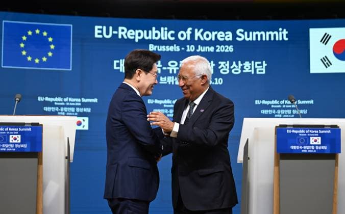 EU-South Korea Summit In Brussels BRUSSELS, BELGIUM - JUNE 10: EU Council President Antonio Costa, European Commission President Ursula von der Leyen (not seen) and South Korean President Lee Jae Myung (L) hold a joint press conference following the European Union (EU)-South Korea Summit in Brussels, Belgium on June 10, 2026. Dursun Aydemir Anadolu Brussels Belgium. Editorial use only. Please get in touch for any other usage.  Copyright: x2026xAnadoluxDursunxAydemirx