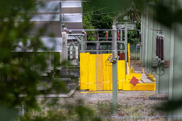 Aktuelle Themenbilder: Aktuelle Situation in Reutlingen - Betzingen nach dem Stromausfall, 10.06.2026 Aktuelle Themenbilder: Aktuelle Situation in Reutlingen - Betzingen nach dem Stromausfall, 10.06.2026. Umspannwerk Betzingen. Holzabsperrung eingerichtet *** Current themed images Current situation in Reutlingen Betzingen after the power outage, 10 06 2026 Current themed images Current situation in Reutlingen Betzingen after the power outage, 10 06 2026 Betzingen substation Wooden cordon set up Copyright: xEibner-Pressefoto DimitrixDrofitx EP_ddh