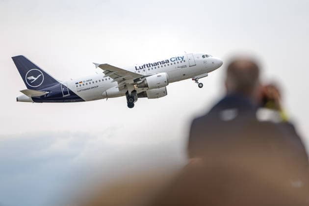 Eröffnungsrundgang auf der ILA Lufthansa Maschine bei ILA in Berlin-Brandenburg am 10.06.2026. Berlin Deutschland *** Opening tour of the ILA Lufthansa aircraft at ILA in Berlin Brandenburg on 10 06 2026 Berlin Germany