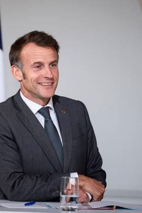 Emmanuel Macron at a meeting with the G7 Engament Groups - Paris French President Emmanuel Macron look and gestures during a meeting with the G7 Engament Groups at the Elysee Palace, French Presidential Palace, in Paris, on June 10, 2026. Photo by Eliot Blondet ABACAPRESS.COM Paris France France  Copyright: xBlondetxEliot ABACAx