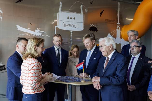 Den Haag, The Netherlands, 2026-06-10 16:26:51 THE HAGUE, 10-06-2026, Port of Rotterdam At the invitation of His Majesty the King - King Willem-Alexander and Queen Maxima, the Federal President of Germany, Frank-Walter Steinmeier, is paying a state visit to the Netherlands. He is accompanied by his wife, Elke Büdenbender. PHOTO: NLBeeld Robert Meerding In the photo: The visit of King Willem-Alexander and Federal President Steinmeier to the Port of Rotterdam begins with a tour of Porthos. During the tour, the King and the Federal President receive an explanation of the project s operation and visit the compressor facilities on the Maasvlakte. In the photo: King Willem-Alexander Credit: NL Beeld Robert Meerding Inc  Copyright: xx x