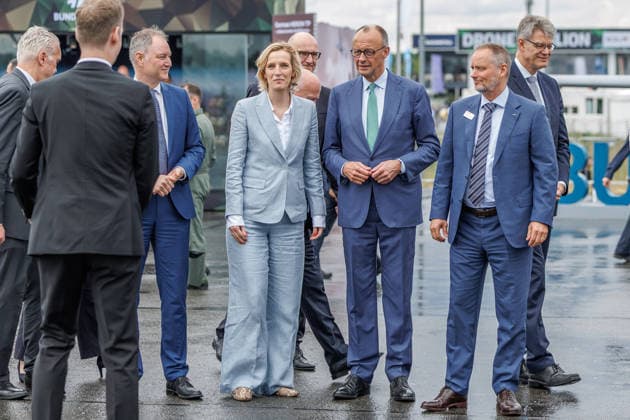 Eröffnungsrundgang auf der ILA Bundeskanzler Friedrich Merz (CDU) bei einem Eröffnungsrundgang auf der ILA in Berlin-Brandenburg am 10.06.2026. Berlin Deutschland *** Opening tour of the ILA Federal Chancellor Friedrich Merz CDU during an opening tour of the ILA in Berlin Brandenburg on 10 06 2026 Berlin Germany