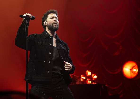 10.06.2026, xlakx, Entertainment,Calum Scott - The Avenoir Tour 2026 v.l. Der britische Singer-Songwriter Calum Scott tritt im Rahmen seiner The Avenoir Tour 2026 in der Max-Schmeling-Halle auf. Berlin *** 10 06 2026, xlakx, Entertainment,Calum Scott The Avenoir Tour 2026 v l British singer songwriter Calum Scott will be performing at the Max Schmeling Halle in Berlin as part of his The Avenoir Tour 2026 Daniel Lakomski