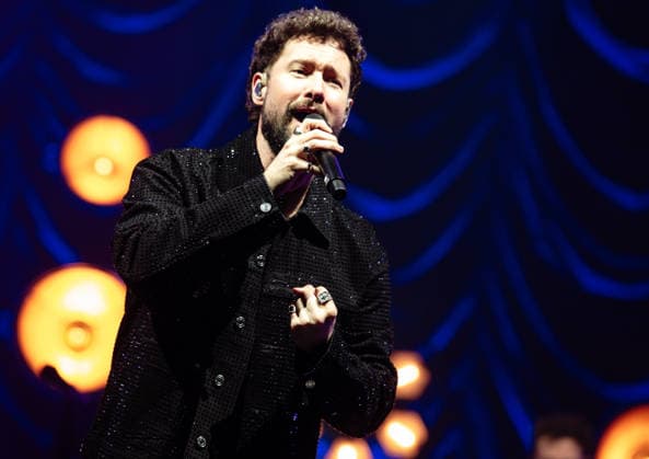 10.06.2026, xlakx, Entertainment,Calum Scott - The Avenoir Tour 2026 v.l. Der britische Singer-Songwriter Calum Scott tritt im Rahmen seiner The Avenoir Tour 2026 in der Max-Schmeling-Halle auf. Berlin *** 10 06 2026, xlakx, Entertainment,Calum Scott The Avenoir Tour 2026 v l British singer songwriter Calum Scott will be performing at the Max Schmeling Halle in Berlin as part of his The Avenoir Tour 2026 Daniel Lakomski