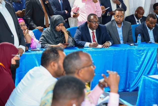 Members of parliament elect a state governor for the first time using a one person, one vote system in Somalia BAYDHABO, SOMALIA - JUNE 10: Members of parliament cast their votes during first time using a one person, one vote electoral system to determine the state governor in Baydhabo, Southwestern State, Somalia on June 10, 2026. Mohamud Ismail Kulane Anadolu Baydhabo Somalia. Editorial use only. Please get in touch for any other usage.  Copyright: x2026xAnadoluxMohamudxIsmailxKulanex