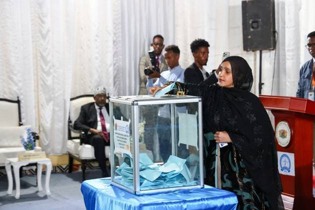 Members of parliament elect a state governor for the first time using a one person, one vote system in Somalia BAYDHABO, SOMALIA - JUNE 10: Members of parliament cast their votes during first time using a one person, one vote electoral system to determine the state governor in Baydhabo, Southwestern State, Somalia on June 10, 2026. Mohamud Ismail Kulane Anadolu Baydhabo Somalia. Editorial use only. Please get in touch for any other usage.  Copyright: x2026xAnadoluxMohamudxIsmailxKulanex