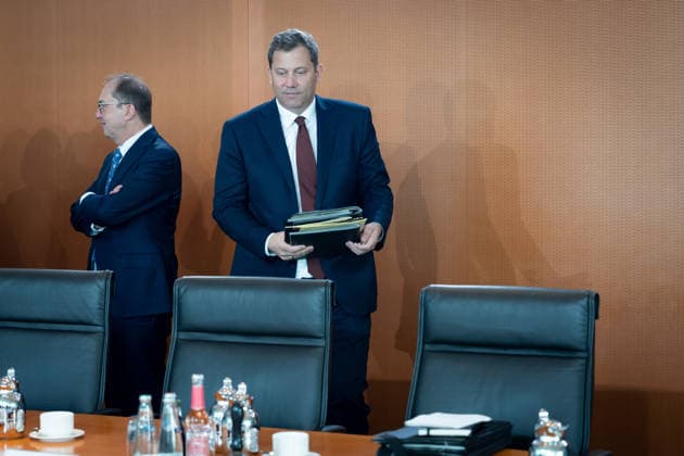 Kabinettsitzung, Bundesregierung, Auftakt Auftakt, Kabinettsitzung, Bundesregierung, Lars Klingbeil, Bundesfinanzminister, Vizekanzler, Alexander Dobrindt, Bundesinnenminister Berlin Berlin GER *** Cabinet meeting, Federal Government, Kick-off Kick-off, Cabinet meeting, Federal Government, Lars Klingbeil, Federal Minister of Finance, Vice-Chancellor, Alexander Dobrindt, Federal Minister of the Interior Berlin Berlin GER