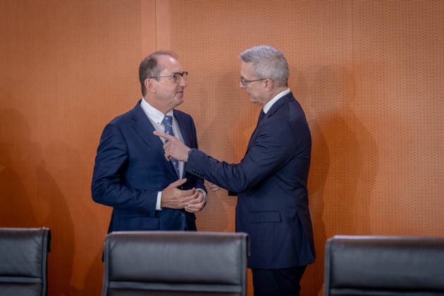 Kabinettsitzung, Bundesregierung, Auftakt Auftakt, Kabinettsitzung, Bundesregierung, Alexander Dobrindt, Bundesinnenminister, Karsten Wildberger, Bundesminister, Digitales Berlin Berlin GER *** Cabinet meeting, Federal Government, Kick-off Kick-off, Cabinet meeting, Federal Government, Alexander Dobrindt, Federal Minister of the Interior, Karsten Wildberger, Federal Minister, Digital Berlin Berlin GER