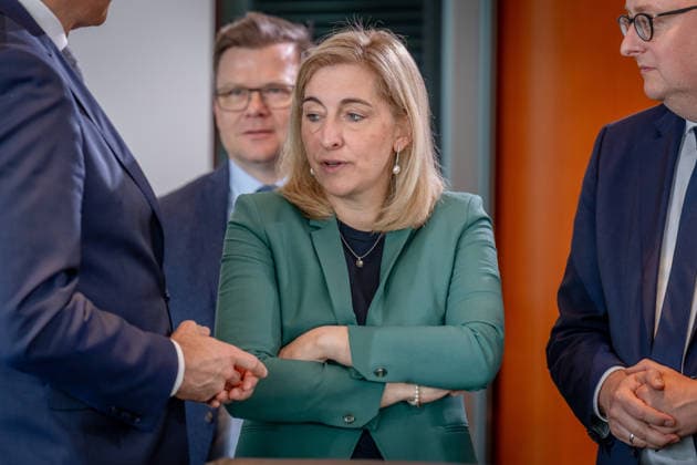 Kabinettsitzung, Bundesregierung, Auftakt Auftakt, Kabinettsitzung, Bundesregierung, Nina Warken, Bundesgesundheitsministerin Berlin Berlin GER *** Cabinet meeting, Federal Government, Kick-off Kick-off, Cabinet meeting, Federal Government, Nina Warken, Federal Minister of Health Berlin Berlin GER