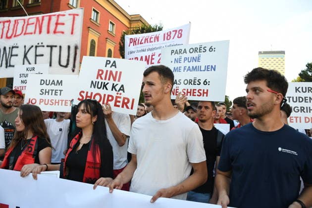 Protests against the Vlora tourism project continue in Albania TIRANA, ALBANIA - JUNE 10: People stage a protest against a planned tourism project in the Zvernec area of Avlonya (Vlora) as they gather at Skanderbeg Square in Tirana, Albania on June 10, 2026. Olsi Shehu Anadolu Tirana Albania. Editorial use only. Please get in touch for any other usage.  Copyright: x2026xAnadoluxOlsixShehux