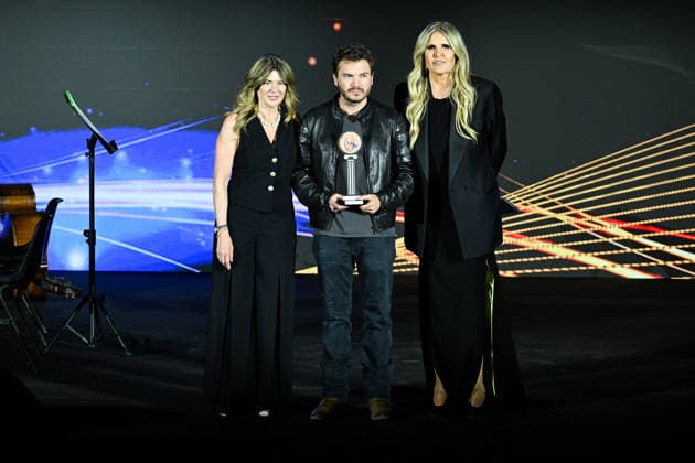 IPA85562009 - Taormina, 72nd Taormina Film Fest 2026 Night 1, Awards Ceremony Pictured: Elvira Amata, Emile Hirsch, Tiziana Rocca  Copyright: xMaurizioxD avanzox xDxAvanzo Mangiarottix 85562009