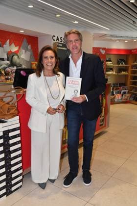 IPA85563384 - Rome, Alberto Sordi Gallery, Mondadori Bookstore: Presentation of Emanuele Filiberto’s book *La Regina di Maggio*; Pictured: Emanuele Filiberto and Cesara Buonamici  Copyright: xVincenzoxLandix xVincenzoxLandix 85563384