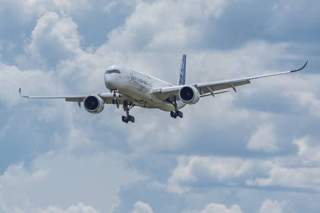 Eröffnungsrundgang auf der ILA Flugprogramm mit dem Airbus 350- 1000 bei der ILA in Berlin-Brandenburg am 10.06.2026. Berlin Deutschland *** Opening tour of the ILA Flight program with the Airbus 350 1000 at the ILA in Berlin Brandenburg on 10 06 2026 Berlin Germany