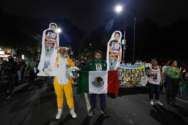 June 10, 2026, Mexico City, Mexico: Relatives of missing persons and search collectives took part in the Light Up the Search march from the rail station to the Banorte Stadium in Mexico City. The mobilization was part of a series of protests and actions organized in the context of the opening of the 2026 FIFA World Cup to draw attention to Mexico s disappearance crisis and demand truth, justice and effective search mechanisms. Mexico City Mexico - ZUMAl178 20260610_znp_l178_029 Copyright: xCristianxLeyvax