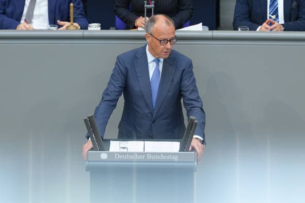 Deutscher Bundestag, 83. Plenarsitzung Sitzung Bundeskanzler Friedrich Merz (CDU) bei seiner Regierungserklaerung zum Europaeischen Ra bei der 83. Sitzung des Deutschen Bundestag in Berlin, 11.06.2026 Berlin Berlin Deutschland *** German Bundestag, 83 Plenary Session Session Federal Chancellor Friedrich Merz CDU during his government statement on the European Ra at the 83rd session of the German Bundestag in Berlin, 11 06 2026 Berlin Berlin Germany