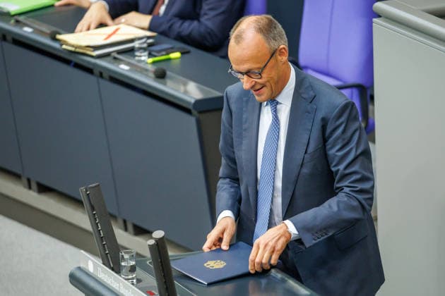 Bundestag Bundeskanzler Friedrich Merz (CDU) im Deutschen Bundestag am 11.06.26 in Berlin. Berlin Berlin Deutschland Bundestag *** Bundestag Federal Chancellor Friedrich Merz CDU in the German Bundestag on 11 06 26 in Berlin Berlin Berlin Germany Bundestag