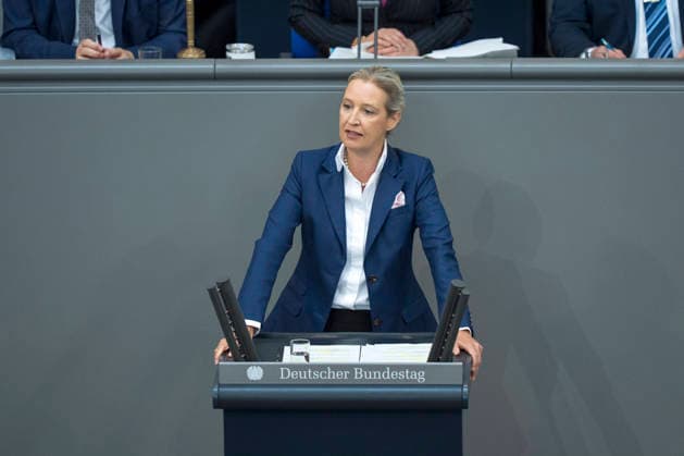 Berlin, Deutschland, 11.06.2026: Abgeordnete während der 83. Sitzung des Deutschen Bundestages im Plenarsaal des Reichstagsgebäudes. Foto: AfD-Fraktionssitzung: Dr. Alice Weidel, AfD *** Berlin, Germany, 11 06 2026 Members during the 83rd session of the German Bundestag in the plenary hall of the Reichstag building Photo AfD parliamentary group meeting Dr Alice Weidel, AfD Copyright: HMBxMedia xMarcoxBader