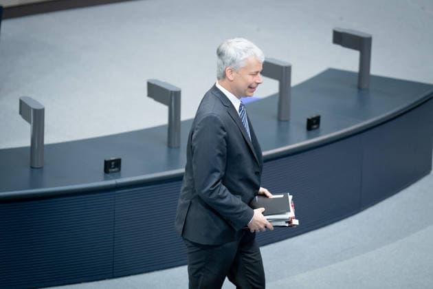 Bundestag, Steffen Bilger Reichstagsgebäude, Bundestag, Sitzungswoche, Steffen Bilger, Erster Parlamentarischer Geschäftsführer der CDU CSU-Bundestagsfraktion Berlin Berlin GER *** Bundestag, Steffen Bilger Reichstag building, Bundestag, session week, Steffen Bilger, First Parliamentary Secretary of the CDU CSU parliamentary group Berlin Berlin GER