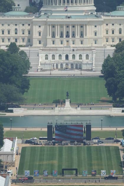 Washington DC June 10 : The National Mall will be home to a FIFA World Cup 2026 Fan Zone Viewing Party on June 10, 2026 Copyright: xmpi34x xMediaPunchx