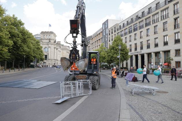 Deutschland, Berlin, Platz des 18. März am Brandenburger Tor, Krankenhausversorgung darf nicht kaputtgespart werden!Kundgebung der Berliner Krankenhäuser und von ver.di! *** Germany, Berlin, Platz des 18 März am Brandenburger Tor, Hospital care must not be cut back Rally of Berlin hospitals and ver di