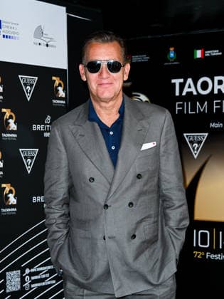 IPA85579330 - Taormina, 72nd Taormina Film Fest 2026 Day 2 Clive Owen™s photocall In the photo: Clive Owen  Copyright: xManuelexMangiarottix xDxAvanzo Mangiarottix 85579330