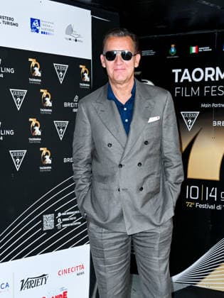 IPA85579332 - Taormina, 72nd Taormina Film Fest 2026 Day 2 Clive Owen™s photocall In the photo: Clive Owen  Copyright: xManuelexMangiarottix xDxAvanzo Mangiarottix 85579332