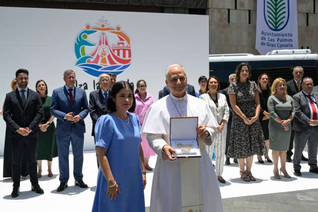 IPA85581538 - Spain, Vatican, June 11, 2026: Pope Leo XIV greets people during a meeting with bishops, priests, deacons, religious, seminarians, and pastoral workers in the Cathedral of Saint Anne in Las Palmas on the Canary Island of Gran Canaria, a place accustomed to the arrival of migrants,Photograph by VATICAN MEDIA Catholic Press Photo  Copyright: xVATICANxMEDIA CPPx xVATICANxMEDIA CPPx 85581538