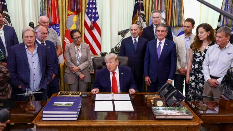 US President Donald Trump signs proclamation on commercial fishing US President Donald Trump speaks to reporters about restoring commercial fishing access to areas of the Pacific during a signing ceremony in the Oval Office of the White House in Washington, DC, USA, 11 June 2026. WASHINGTON DC United States  Copyright: xPool ABACAx