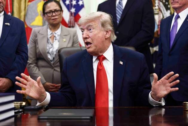 US President Donald Trump signs proclamation on commercial fishing US President Donald Trump responds to a question from the news media after signing a proclamation about restoring commercial fishing access to areas of the Pacific in the Oval Office of the White House in Washington, DC, USA, 11 June 2026. WASHINGTON DC United States  Copyright: xPool ABACAx