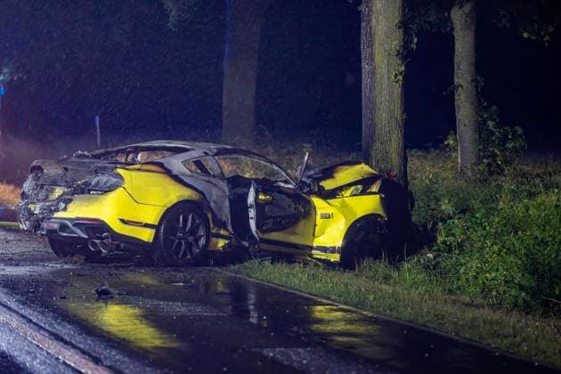 Tödlicher Unfall in Schravelen ** NUR FÜR REDAKTIONELLE ZWECKE ** EDITORIAL USE ONLY **<p>Ein verbrannter PKW der Marke Mustang steht am 11.6.2026 auf der Verbindungsstraße zwischen Kevelaer und Winnekendonk. Der Fahrer wurde eingeklemmt und verbrannte in seinem Fahrzeug. Foto : Arnulf Stoffel Funke Foto Services < p> Buntes Deutschland NRW Kevelaer Copyright: ArnulfxStoffel *** Fatal accident in Schravelen FOR EDITORIAL PURPOSES ONLY EDITORIAL USE ONLY p A burnt Mustang car stands on the connecting road between Kevelaer and Winnekendonk on 11 6 2026 The driver was trapped and burnt to death in his vehicle Photo Arnulf Stoffel Funke Foto Services p Colorful Germany NRW Kevelaer Copyright ArnulfxStoffel Copyright: ArnulfxStoffel doc868xf6xgfuxcxdg0i2n ,EDITORIAL USE ONLY