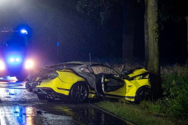Tödlicher Unfall in Schravelen ** NUR FÜR REDAKTIONELLE ZWECKE ** EDITORIAL USE ONLY **<p>Ein verbrannter PKW der Marke Mustang steht am 11.6.2026 auf der Verbindungsstraße zwischen Kevelaer und Winnekendonk. Der Fahrer wurde eingeklemmt und verbrannte in seinem Fahrzeug. Foto : Arnulf Stoffel Funke Foto Services < p> Buntes Deutschland NRW Kevelaer Copyright: ArnulfxStoffel *** Fatal accident in Schravelen FOR EDITORIAL PURPOSES ONLY EDITORIAL USE ONLY p A burnt Mustang car stands on the connecting road between Kevelaer and Winnekendonk on 11 6 2026 The driver was trapped and burnt to death in his vehicle Photo Arnulf Stoffel Funke Foto Services p Colorful Germany NRW Kevelaer Copyright ArnulfxStoffel Copyright: ArnulfxStoffel doc868xf6xn5chuipd1i1p ,EDITORIAL USE ONLY