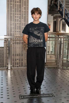 June 11, 2026, New York, New York, USA: JOHNNY ORLANDO visits the Empire State Building in New York to celebrate the release of his new album, Songs for Young Lovers. 11 June 2026 New York USA - ZUMAa265 20260611_zep_a265_007 Copyright: xEricxAcquayex