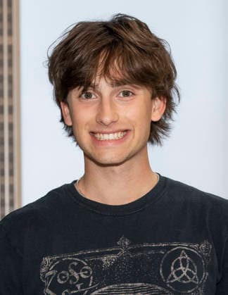 June 11, 2026, New York, New York, USA: JOHNNY ORLANDO visits the Empire State Building in New York to celebrate the release of his new album, Songs for Young Lovers. 11 June 2026 New York USA - ZUMAa265 20260611_zep_a265_008 Copyright: xEricxAcquayex