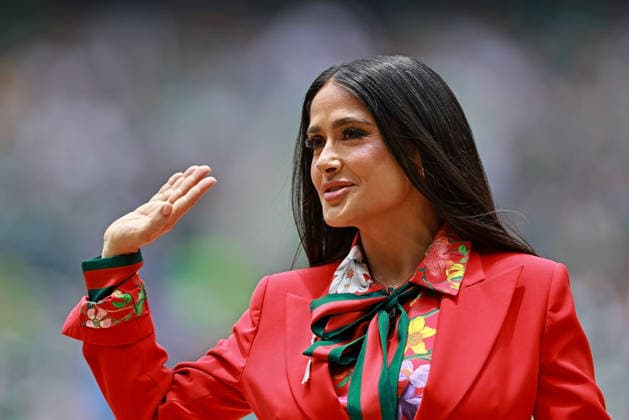 June 11, 2026, Mexico City, Mexico City, Mexico: Mexican actress and singer SALMA HAYEK performs moments before the match between Mexico and South Africa for the 1st round of the group A of the FIFA World Cup 2026, at Mexico City Stadium. Mexico City Mexico - ZUMAh208 20260611_zsp_h208_012 Copyright: xHeulerxAndreyx
