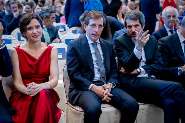Gala commemorating the 75th Anniversary of the Planeta Prize in Madrid The president of the Community of Madrid, Isabel Díaz Ayuso, the Mayor of Madrid, José Luis Martínez Almeida and the Minister of Culture, Ernest Urtasun during the institutional act of the 75th Anniversary of the Planeta Prize, at the Palacio de Cibeles, on June 11, 2026, in Madrid Spain This literary event, chaired by publisher José Creuheras, reviews the history of the award and of Grupo Planeta, created in 1949, and its role in the promotion of literature in Spanish During the gala, tribute is paid to the winners of the award and to the works that have marked the history of the competition A Pé MADRID Espana MADRID Espana Espana Espana  Copyright: xA.xPÃ rezxMecax 7590726