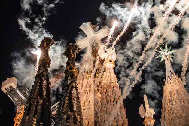 Pope Leo XIV inaugurates Tower of Jesus Christ at Sagrada Familia BARCELONA, SPAIN JUNE 10, 2026: Pope Leo XIV blesses and inaugurates the newly completed Tower of Jesus Christ at the Basilica of the Sagrada Familia during a solemn Mass marking the centenary of the death of Catalan architect Antoni Gaudi. Standing 172.5 meters high, the tower becomes the tallest church structure in the world and the highest point in Barcelona, representing a major milestone in the construction of Gaudi™s unfinished masterpiece. The ceremony drew thousands of faithful, pilgrims and visitors to the Catalan capital. Photo by Gian Marco Benedetto JNA Press (Photo by Gian Marco Benedetto JNA Press via Nexpher Images) Barcelona