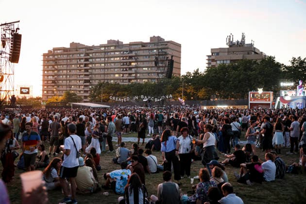 Primavera Sound Porto festival day 1 in Porto - 11 Jun 2026 Festival goers watch the concerts on the first day of the Primavera Sound Porto festival. Porto Portugal Copyright: xRitaxFrancax xSOPAxImagesx RF_PRIMAVERASOUND_DAY1__14