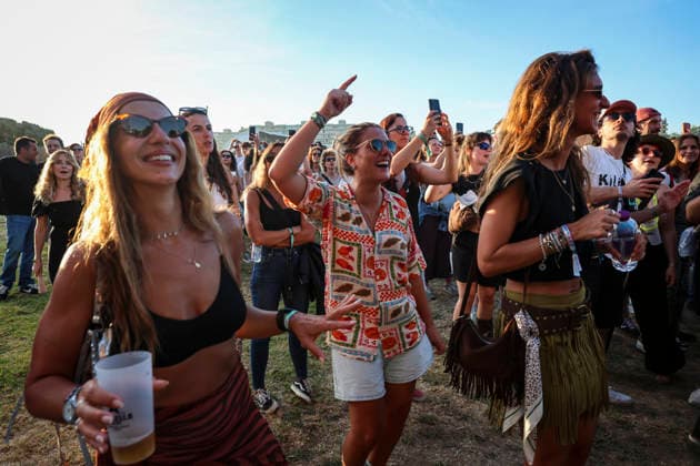 June 11, 2026, Porto, Portugal: Festival goers watch the concerts on the first day of the Primavera Sound Porto festival. Porto Portugal  - ZUMAs197 20260611_aaa_s197_083 Copyright: xRitaxFrancax