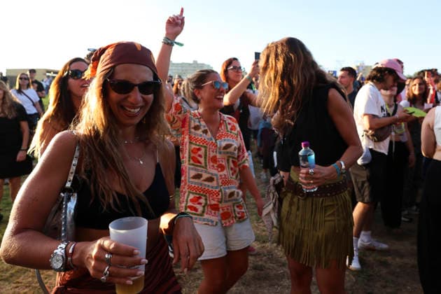 June 11, 2026, Porto, Portugal: Festival goers watch the concerts on the first day of the Primavera Sound Porto festival. Porto Portugal - ZUMAs197 20260611_aaa_s197_115 Copyright: xRitaxFrancax