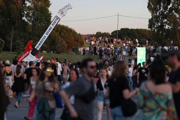 June 11, 2026, Porto, Portugal: Festival goers watch the concerts on the first day of the Primavera Sound Porto festival. Porto Portugal - ZUMAs197 20260611_aaa_s197_151 Copyright: xRitaxFrancax